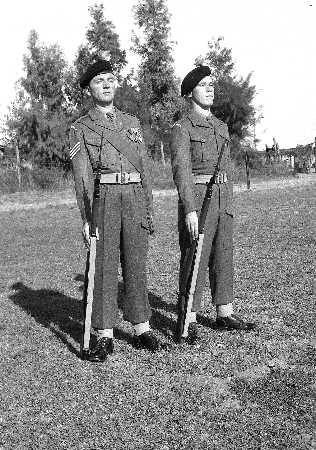 Images/1 LF -Uniforms 1950386.jpg